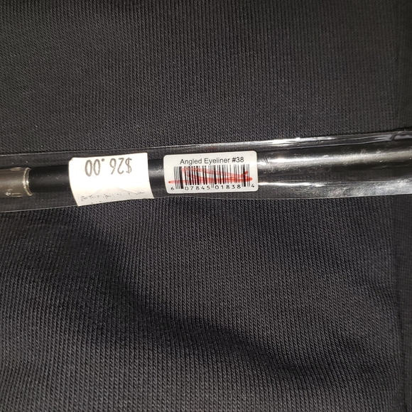 Nars - Picture 2 of 8